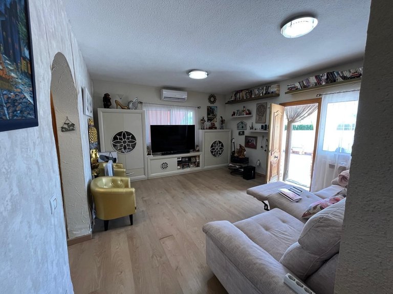 Villa for Sale in Cabo Roig, Alicante 6