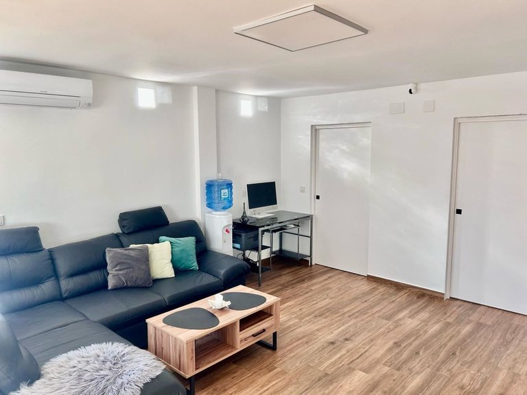 Apartment for Sale in Alicante, Alicante 32