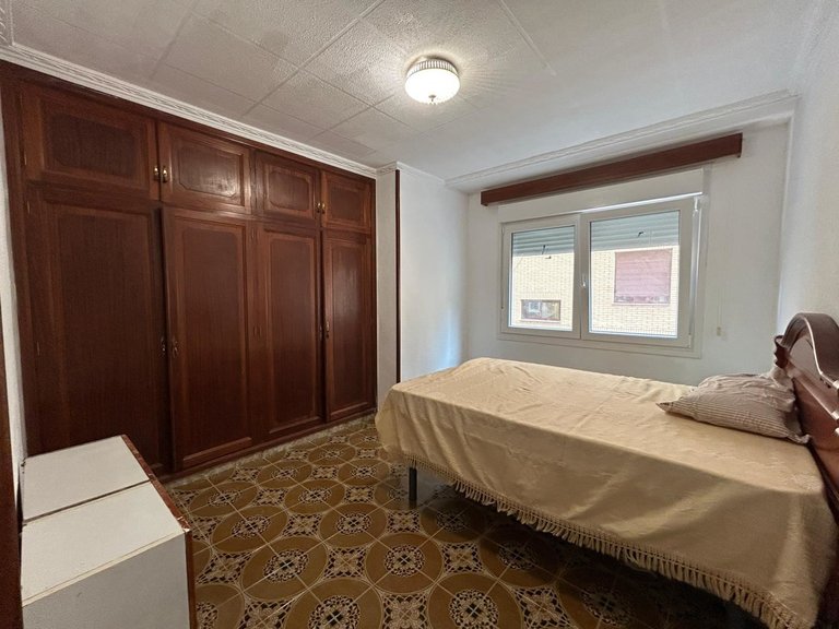 Apartment for Sale in Alicante, Alicante 12