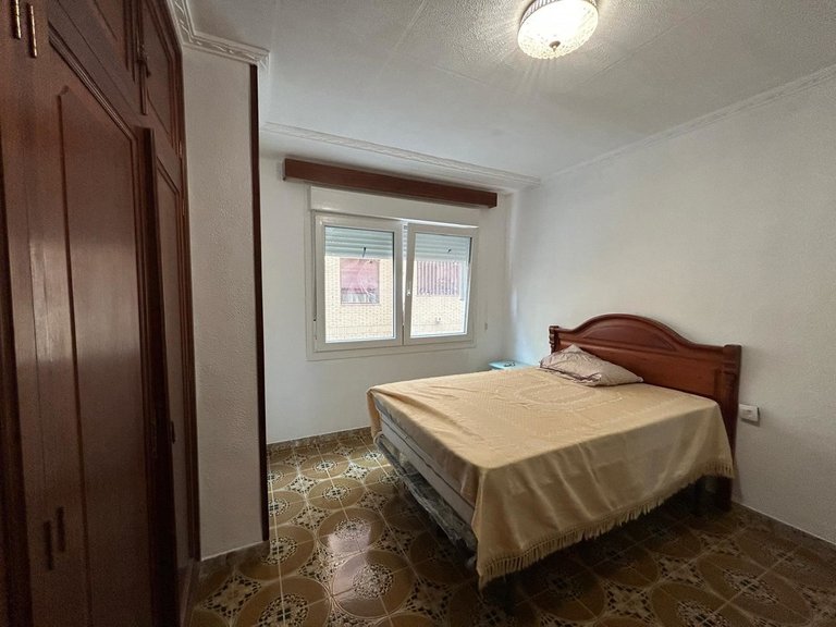 Apartment for Sale in Alicante, Alicante 18