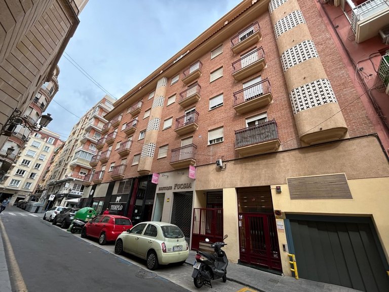 Apartment for Sale in Alicante, Alicante 31