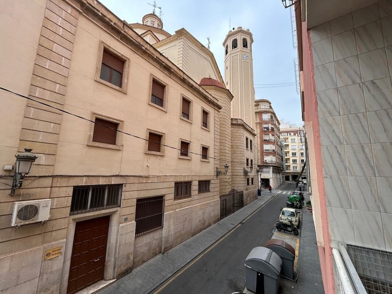 Apartment for Sale in Alicante, Alicante 32