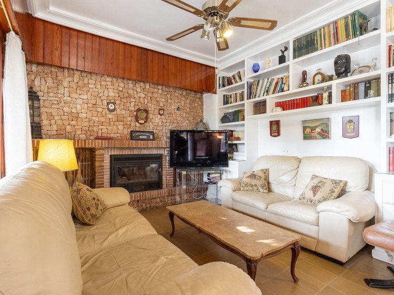 Villa for Sale in Campoamor, Alicante 8