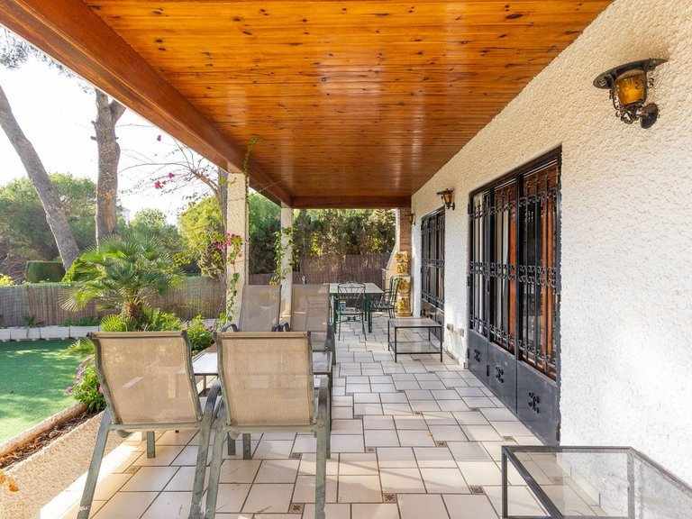 Villa for Sale in Campoamor, Alicante 32