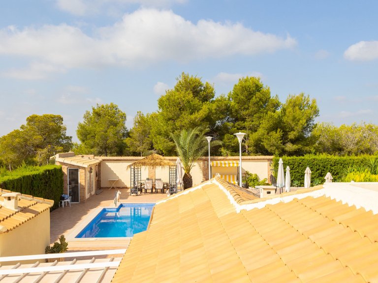 Villa for Sale in Villamartin, Alicante 3