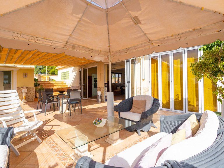 Villa for Sale in Villamartin, Alicante 7