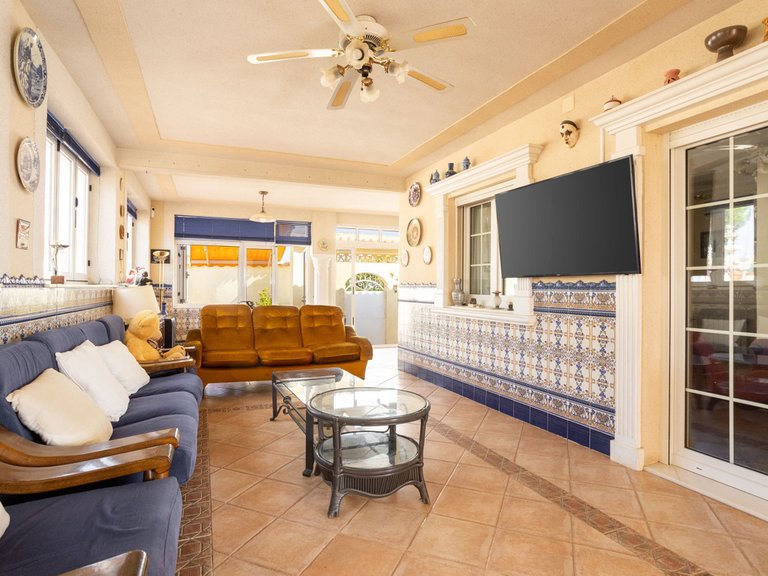 Villa for Sale in Villamartin, Alicante 9