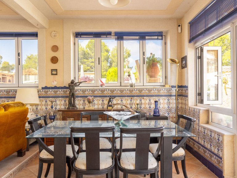Villa for Sale in Villamartin, Alicante 11