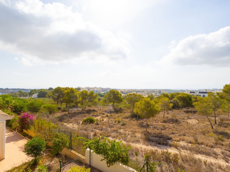 Villa for Sale in Villamartin, Alicante 50