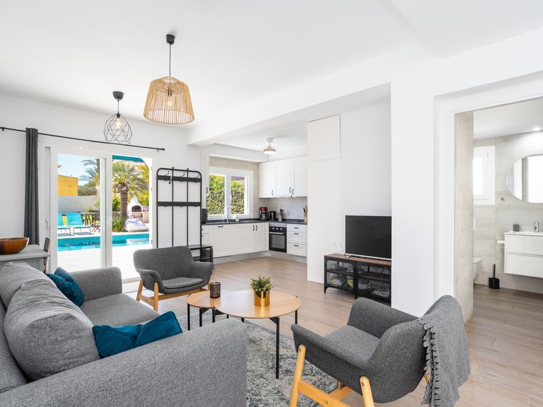 Villa for Sale in Playa Flamenca, Alicante 6