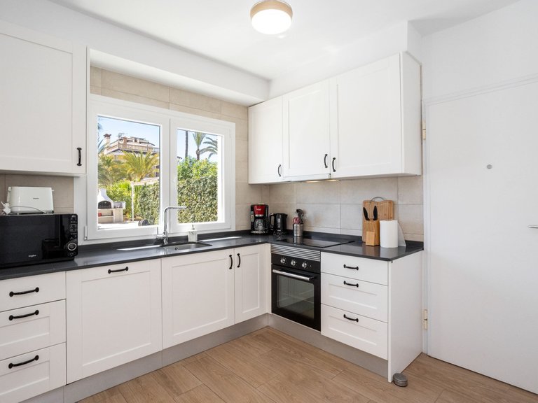 Villa for Sale in Playa Flamenca, Alicante 10