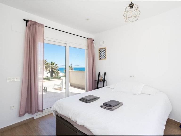 Villa for Sale in Playa Flamenca, Alicante 25