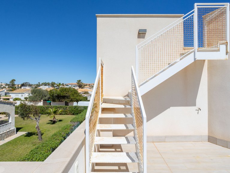 Villa for Sale in Playa Flamenca, Alicante 29