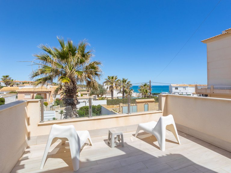 Villa for Sale in Playa Flamenca, Alicante 38