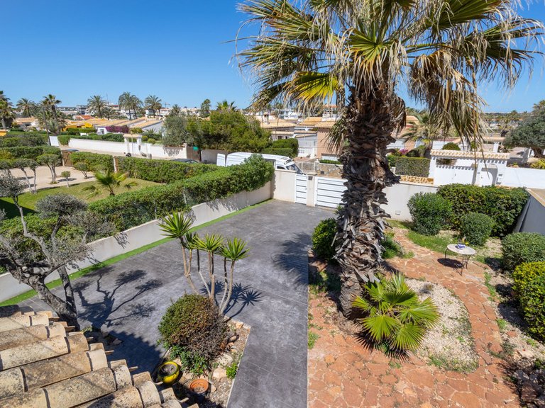 Villa for Sale in Playa Flamenca, Alicante 47