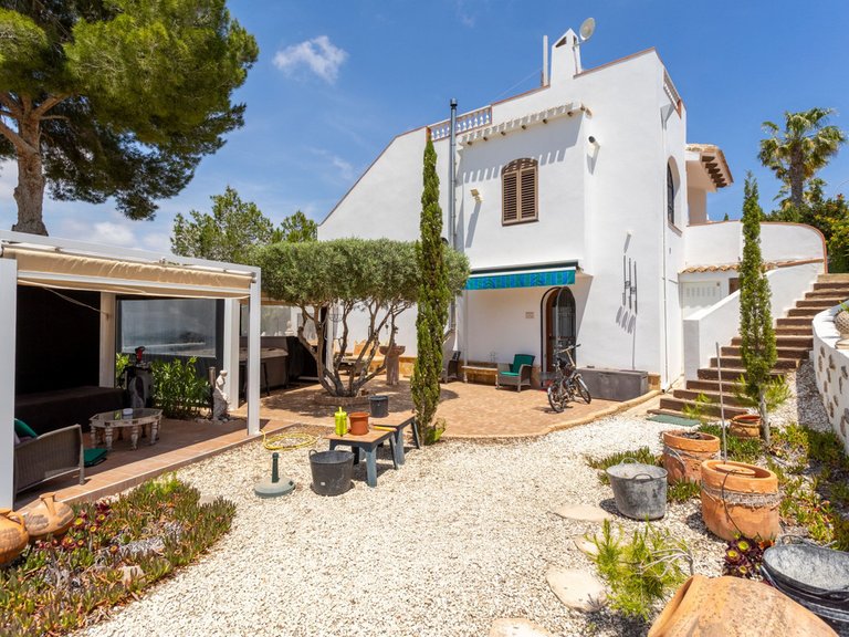 Villa for Sale in Villamartin, Alicante 3