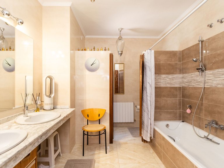 Villa for Sale in Villamartin, Alicante 11