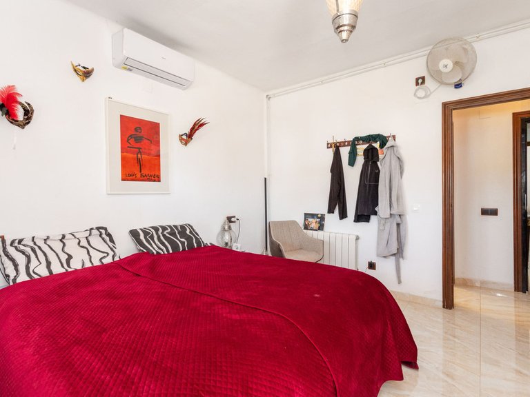 Villa for Sale in Villamartin, Alicante 14