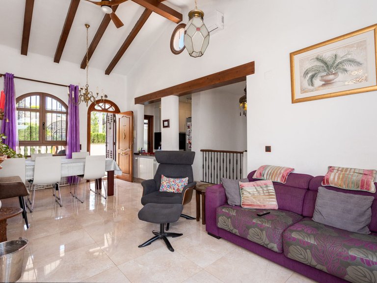 Villa for Sale in Villamartin, Alicante 22