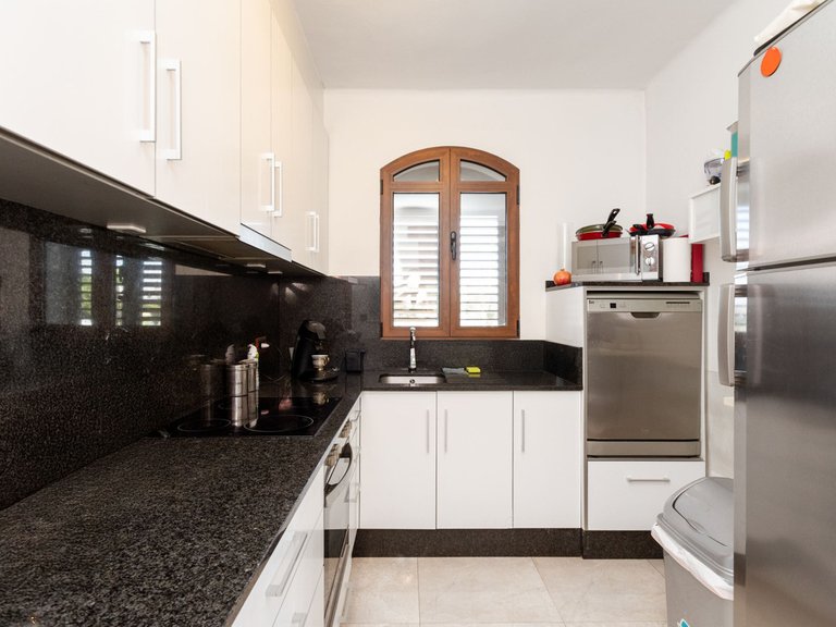 Villa for Sale in Villamartin, Alicante 27