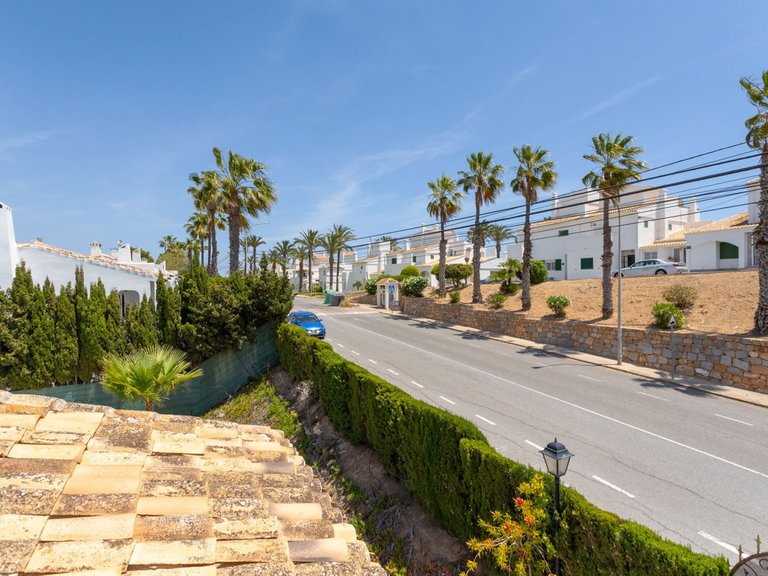 Villa for Sale in Villamartin, Alicante 34