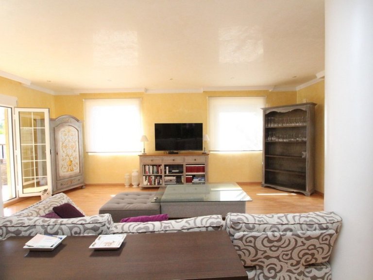Villa for Sale in Cabo Roig, Alicante 6