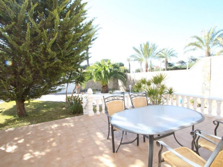 Villa for Sale in Cabo Roig, Alicante 22