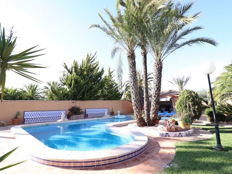 Villa for Sale in Torrevieja, Alicante 3