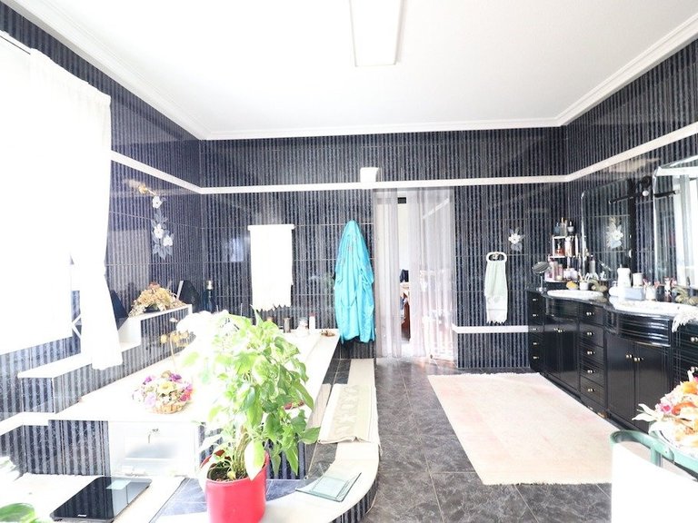 Villa for Sale in Torrevieja, Alicante 20