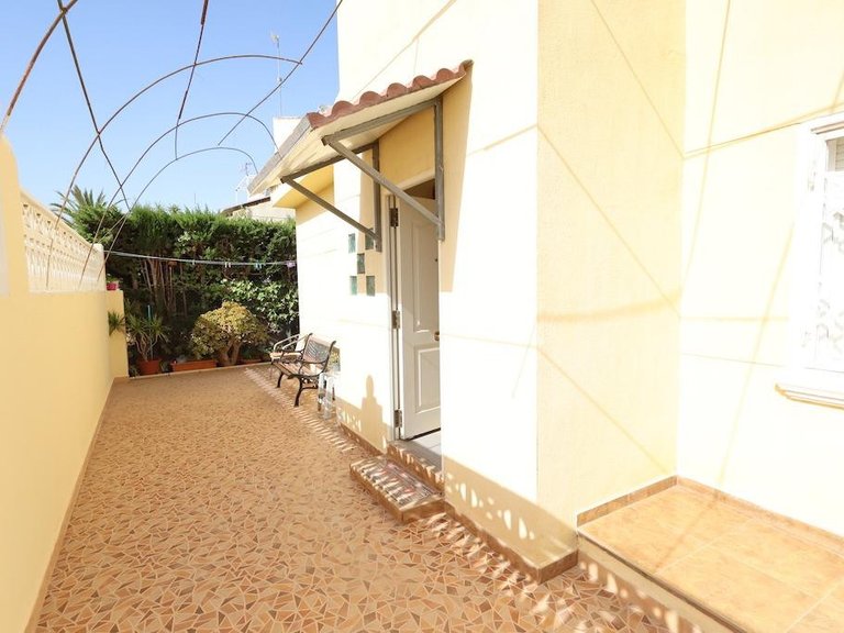 Villa for Sale in Playa Flamenca, Alicante 22