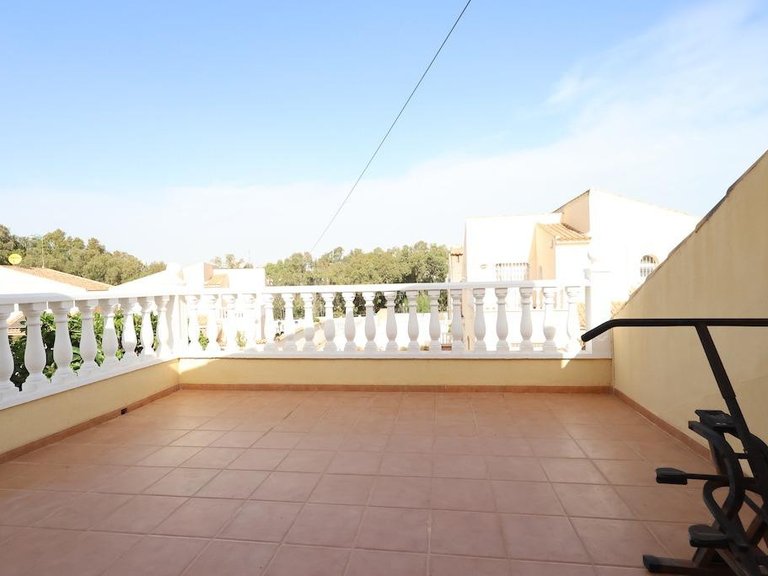 Villa for Sale in Playa Flamenca, Alicante 24