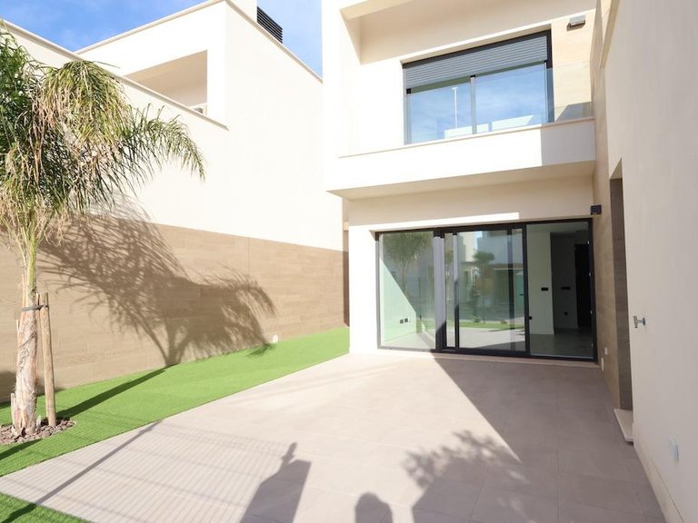 Villa for Sale in Los Alcazares, Murcia 3