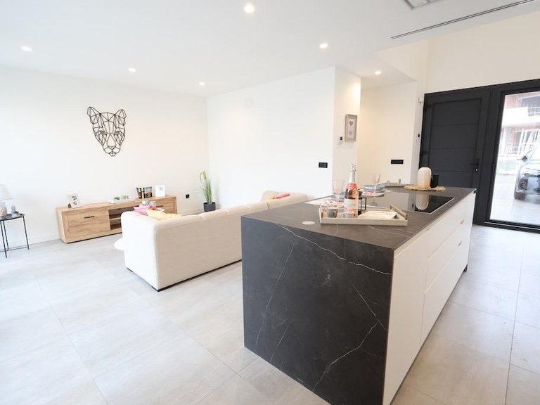 Villa for Sale in Los Alcazares, Murcia 4