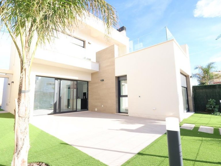 Villa for Sale in Los Alcazares, Murcia 22