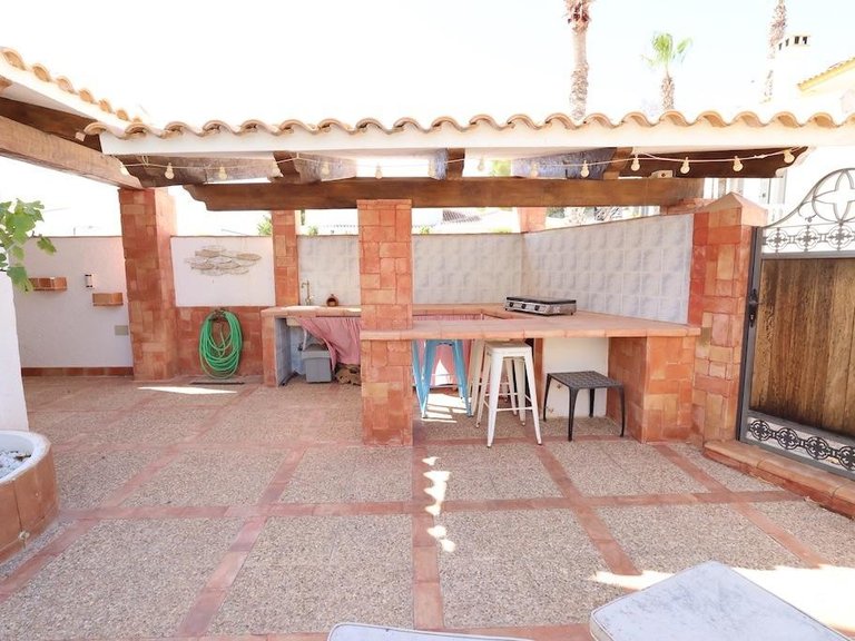 Villa for Sale in Villamartin, Alicante 27