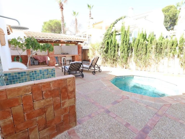 Villa for Sale in Villamartin, Alicante 30