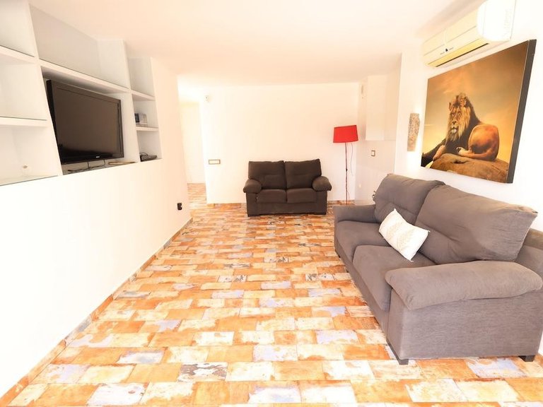 Villa for Sale in Villamartin, Alicante 33