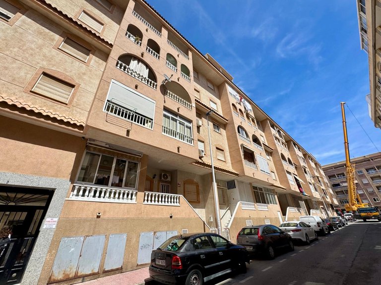 Apartment for Sale in Torrevieja, Alicante 35