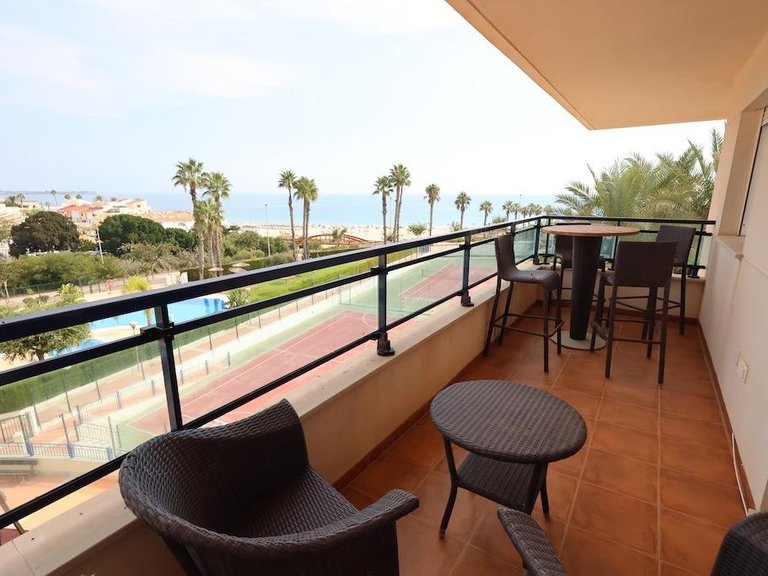 Apartment for Sale in Mil Palmeras, Alicante 2