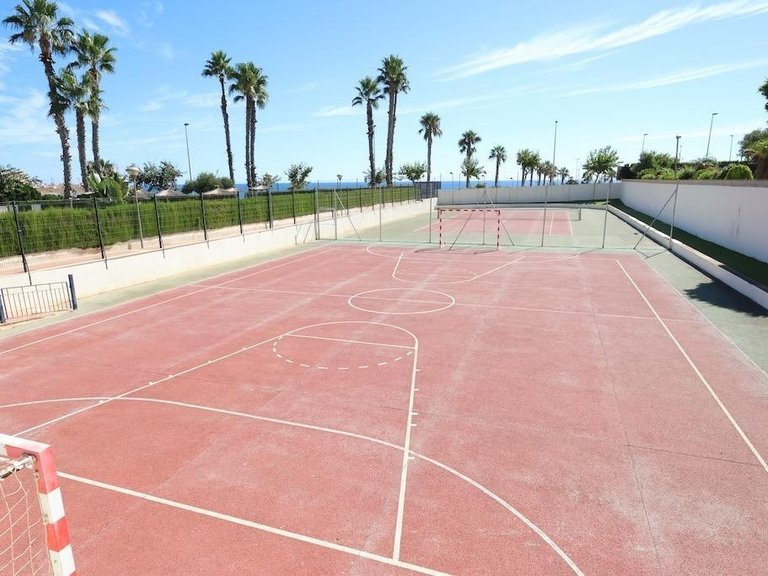 Apartment for Sale in Mil Palmeras, Alicante 30