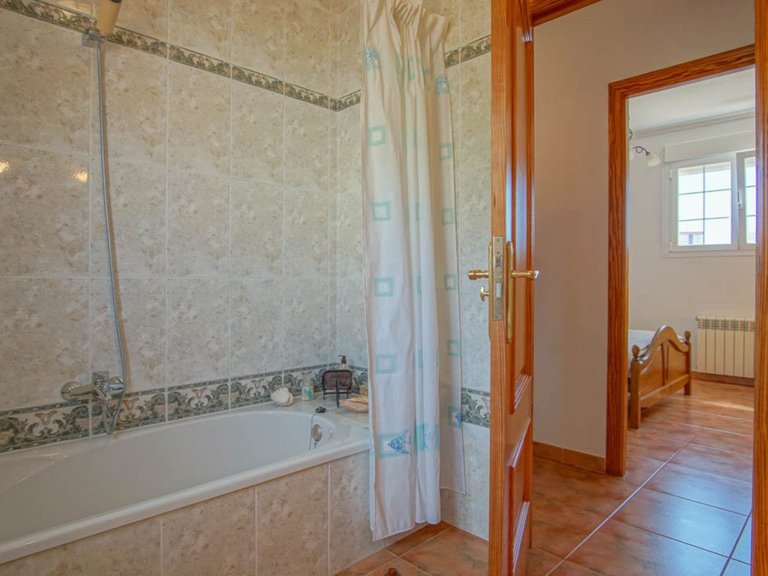 Villa for Sale in Pinoso, Alicante 29