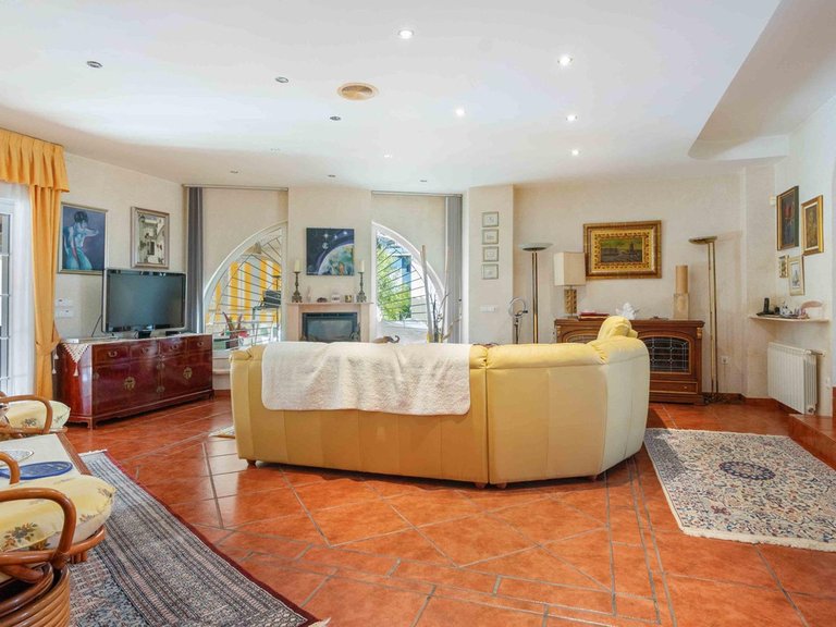 Villa for Sale in Cabo Roig, Alicante 10