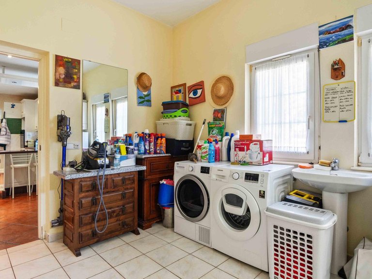 Villa for Sale in Cabo Roig, Alicante 31