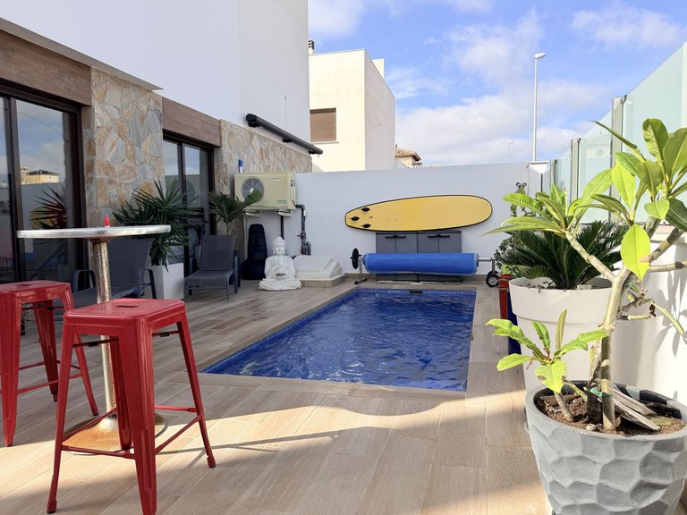 Villa for Sale in Cabo Roig, Alicante 2