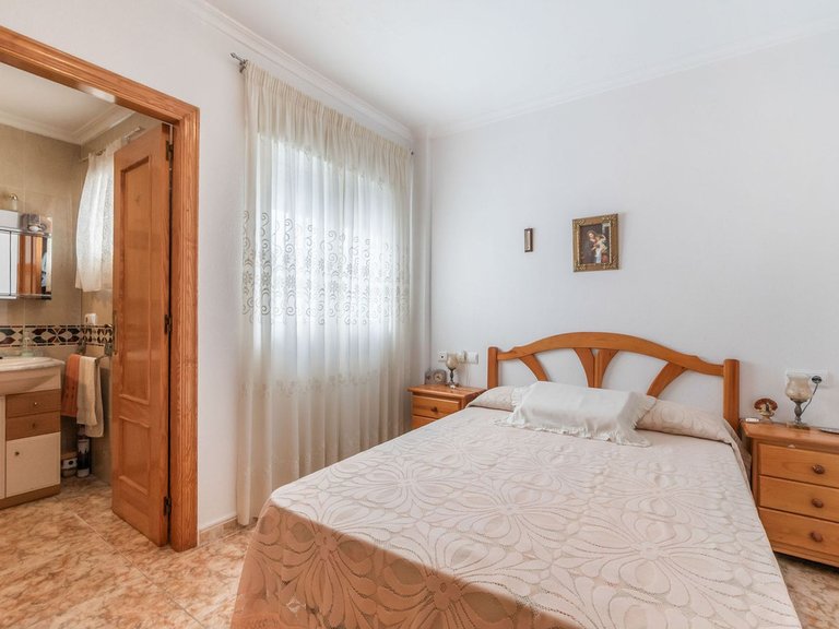 Apartment for Sale in Torrevieja, Alicante 9