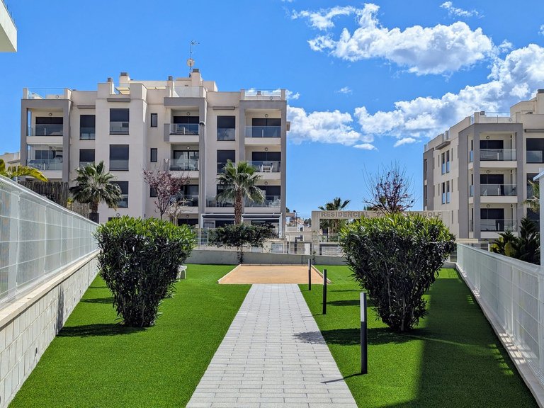 Apartment for Sale in Villamartin, Alicante 45