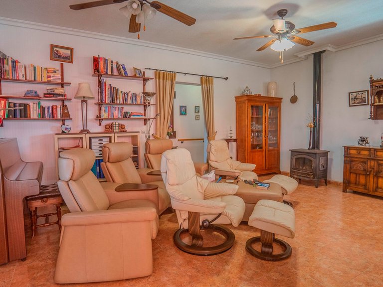 Villa for Sale in San Bartolome, Alicante 9