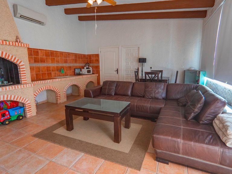 Villa for Sale in Almoradi, Alicante 18