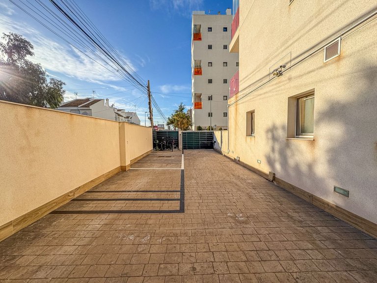 Apartment for Sale in Torrevieja, Alicante 19
