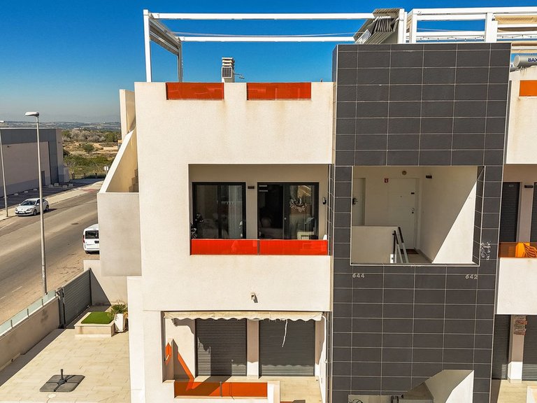 Apartment for Sale in Los Altos, Alicante 2